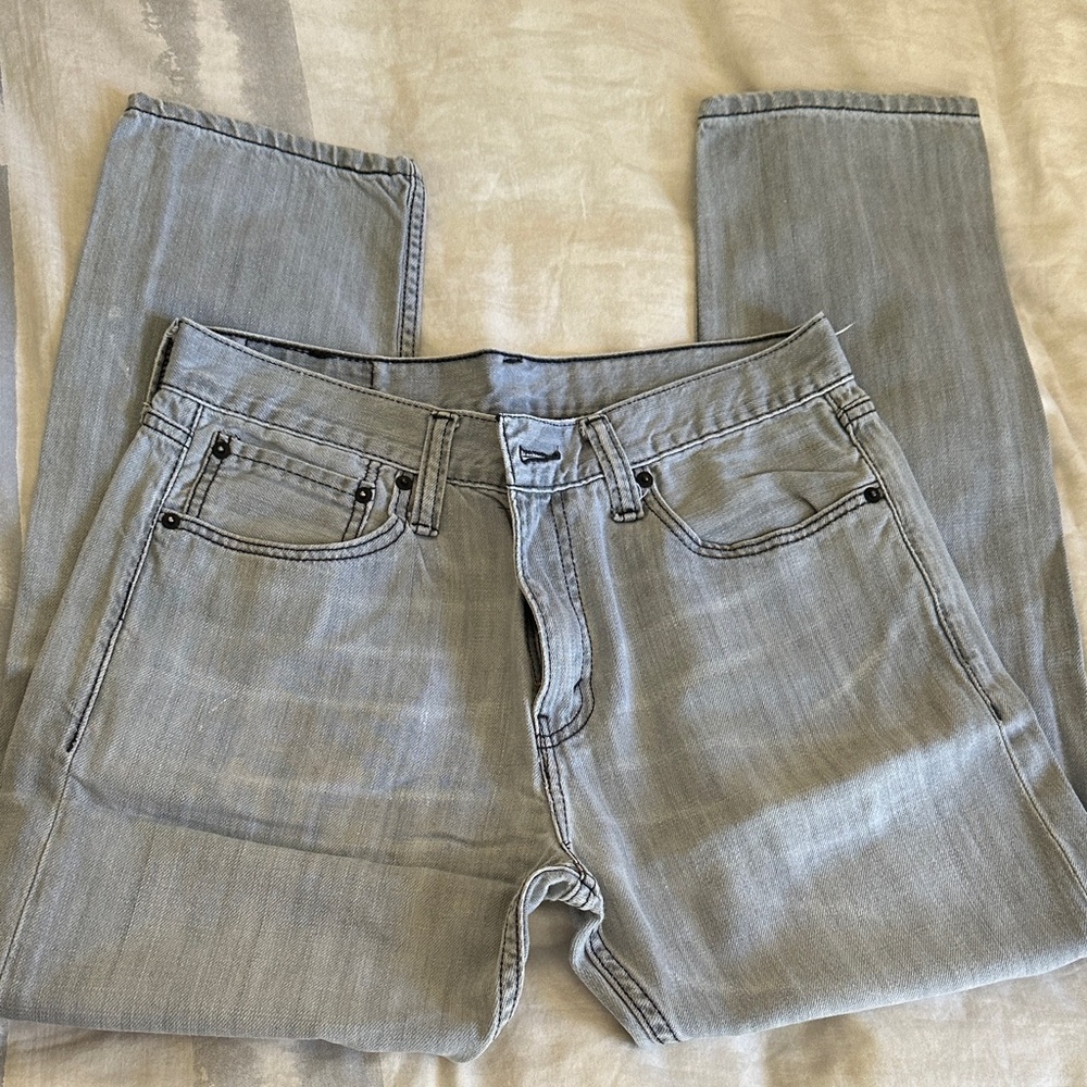 Levi's Strauss & Co Fit 508 Slim Taper 32/29 Men’s Light Gray Denim Jeans worn